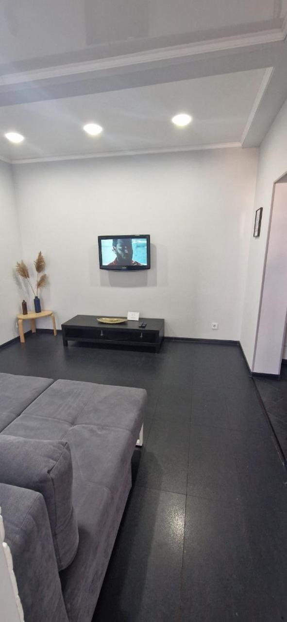 Modern Apartment In The Center Of Town Chişinău Eksteriør billede
